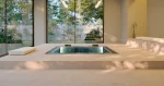 Elegant Hot Tub - Image 3